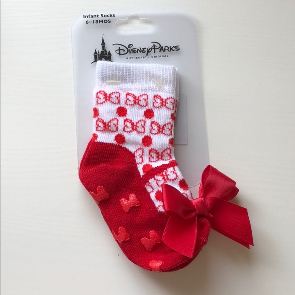 NWT Disney Minnie Mouse socks SZ 6-18 months.